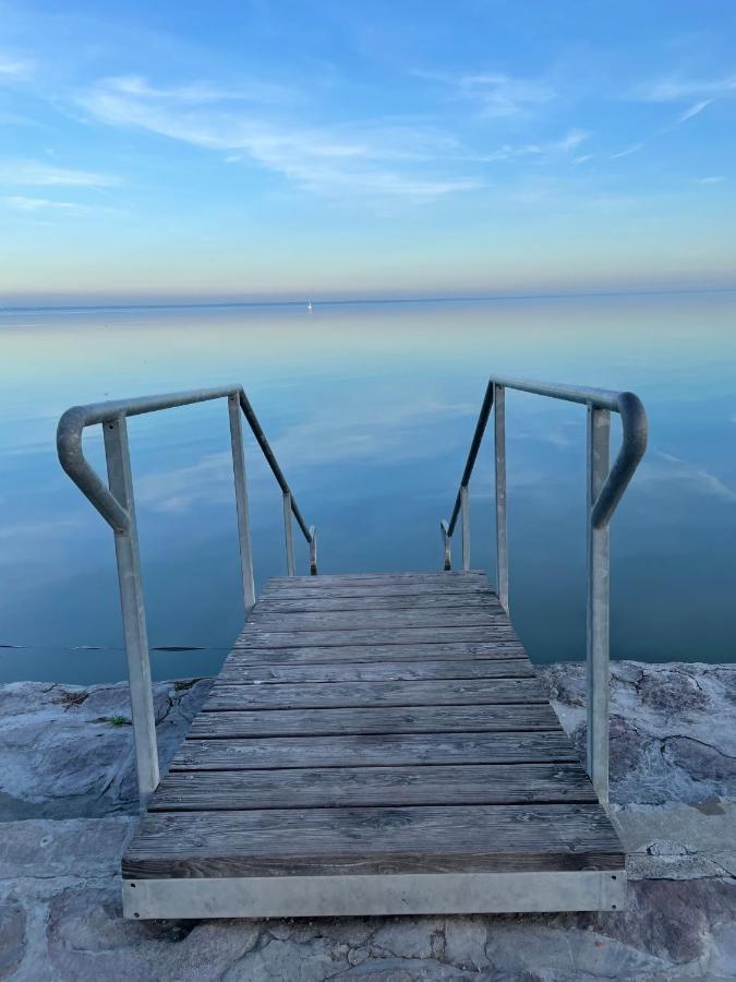 Pine-Wood Resort Balatonalmádi Buitenkant foto